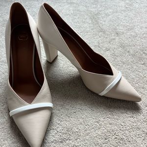 Malone Souliers chunky heels in beige and cream sz EUR 42